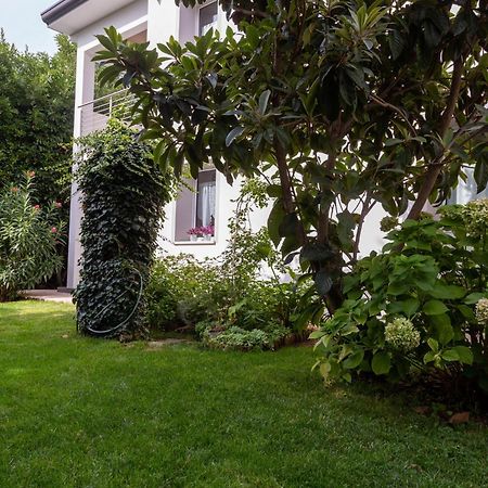 Appartamento Con Giardino Le Querce Sistiana Exteriér fotografie